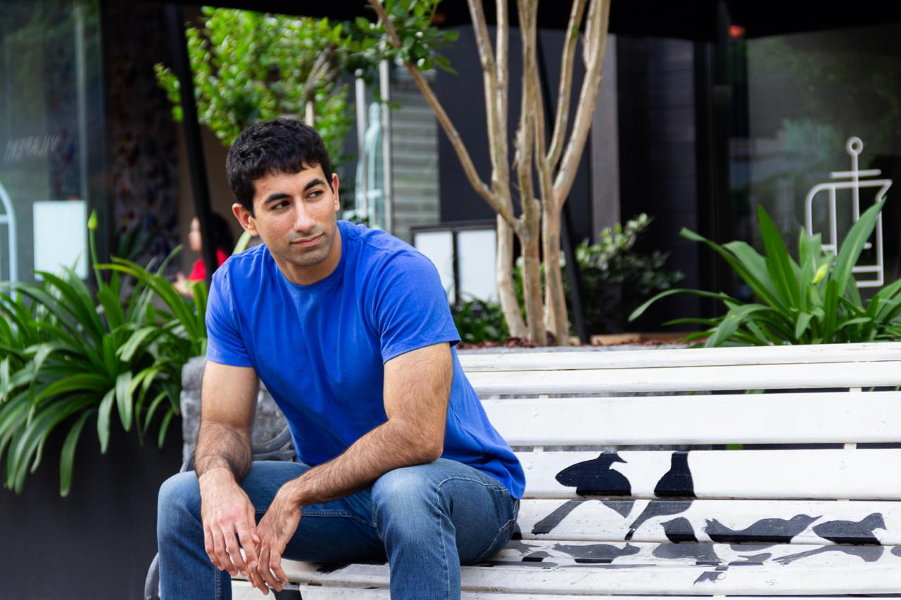 Polera Azul Cuello Redondo – Colección Origen