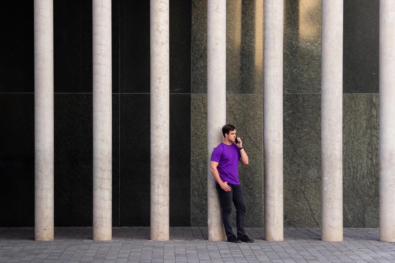 Polera Morada Cuello Redondo – Colección Origen