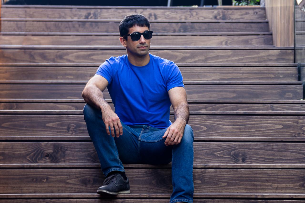 Polera Azul Cuello Redondo – Colección Origen